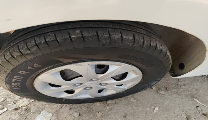 2015 Hyundai Elite i20 SPORTZ 1.2, Petrol, Manual, 1,28,598 km, tyre