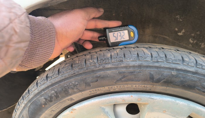 2018 Maruti Wagon R 1.0 LXI CNG, Petrol, Manual, 75,990 km, tyre