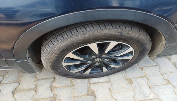 2019 Maruti S Cross ZETA 1.3, Diesel, Manual, 1,11,695 km, tyre