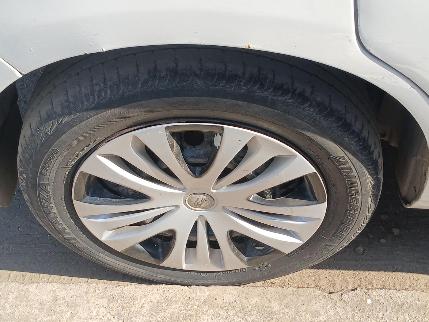 2015 Maruti Ertiga VDI SHVS, Diesel, Manual, 1,37,519 km, tyre