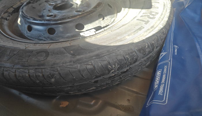 2021 Maruti Alto VXI, Petrol, Manual, 40,383 km, tyre