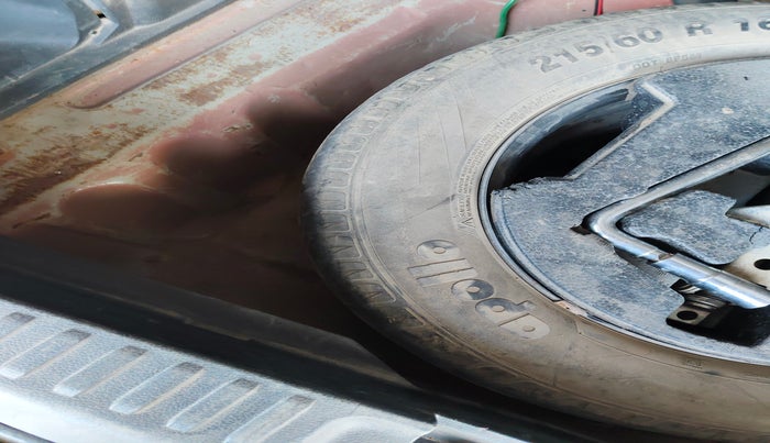 2018 Maruti Vitara Brezza VDI (O), Diesel, Manual, 1,86,727 km, tyre