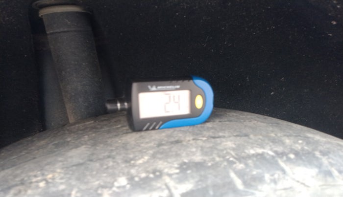 2017 Maruti Baleno DELTA DIESEL 1.3, Diesel, Manual, 75,654 km, tyre