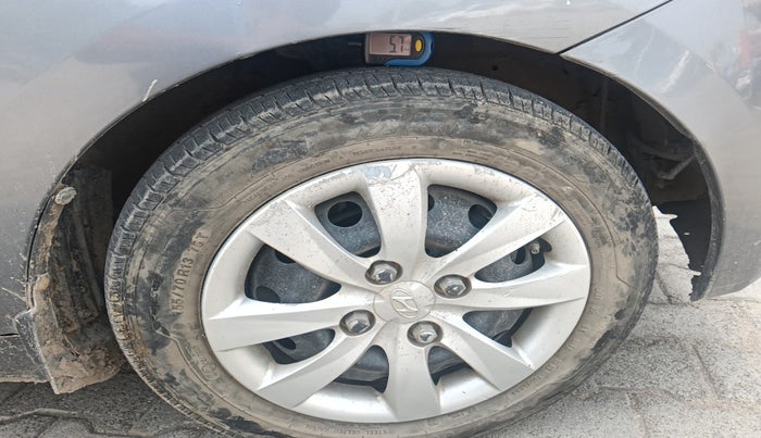 2012 Hyundai Eon SPORTZ, Petrol, Manual, 94,625 km, tyre