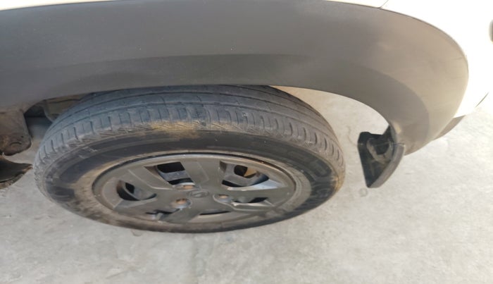 2019 Renault Kwid RXT 1.0 (O), Petrol, Manual, 98,734 km, tyre