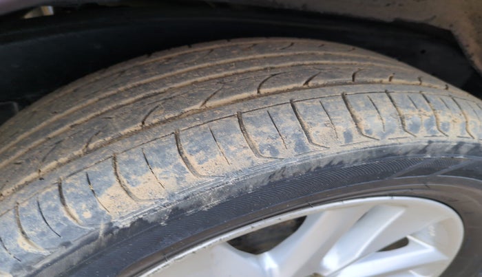 2018 Toyota Innova Crysta 2.4 G 7 STR, Diesel, Manual, 88,137 km, tyre