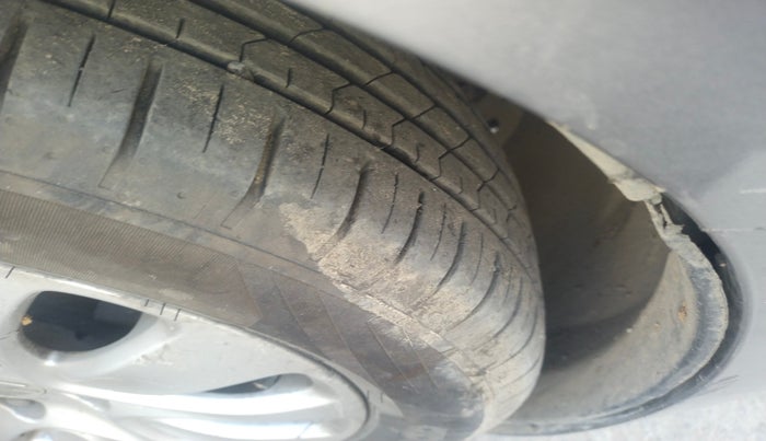 2015 Maruti Baleno ZETA DIESEL 1.3, Diesel, Manual, 1,55,503 km, tyre