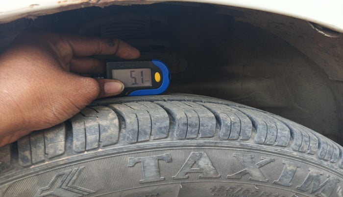 2013 Maruti Swift ZDI, Diesel, Manual, 1,28,977 km, tyre