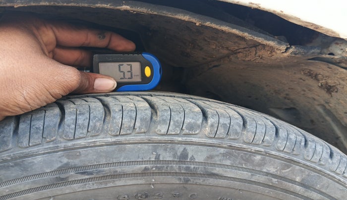 2013 Maruti Swift ZDI, Diesel, Manual, 1,28,977 km, tyre