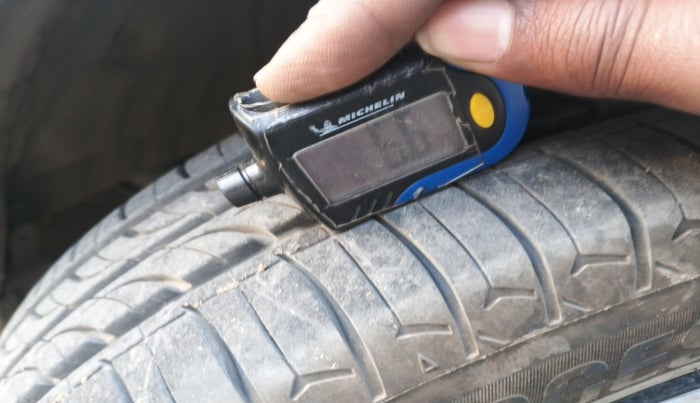 2020 Hyundai AURA S 1.2 CNG, Petrol, Manual, 1,59,477 km, tyre