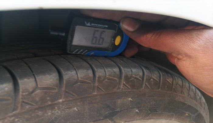 2020 Hyundai AURA S 1.2 CNG, Petrol, Manual, 1,59,477 km, tyre