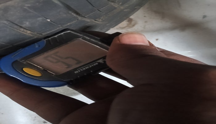 2020 Hyundai AURA S 1.2 CNG, Petrol, Manual, 1,59,477 km, tyre