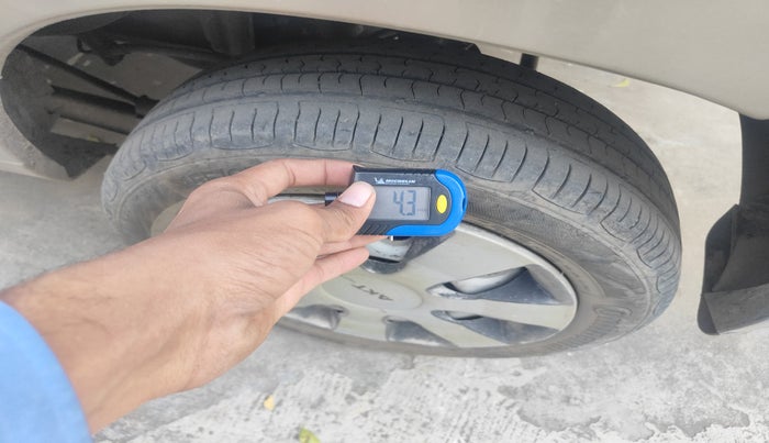 2011 Maruti Alto K10 LXI, Petrol, Manual, 92,774 km, tyre