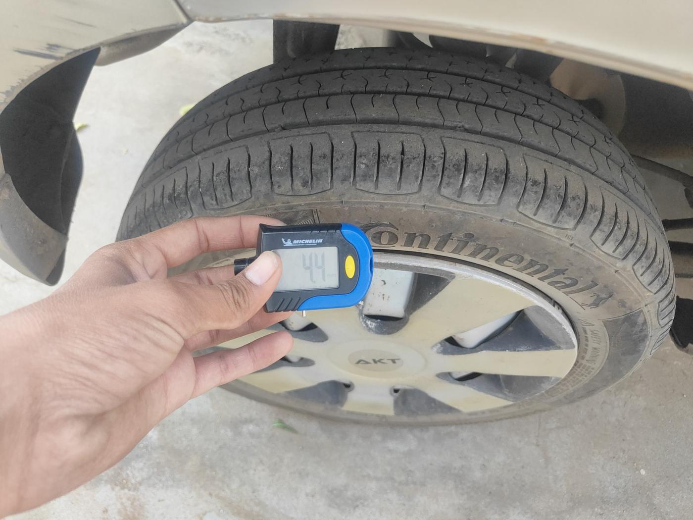 2011 Maruti Alto K10 LXI, Petrol, Manual, 92,774 km, tyre