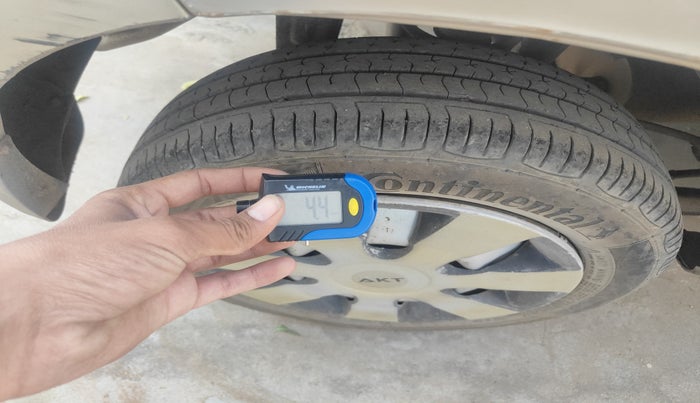 2011 Maruti Alto K10 LXI, Petrol, Manual, 92,774 km, tyre