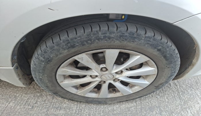 2013 Maruti Ertiga ZDI, Diesel, Manual, 3,32,132 km, tyre