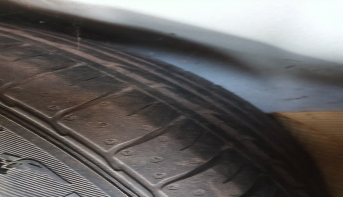 2020 Hyundai VENUE S 1.2, Petrol, Manual, 49,759 km, tyre