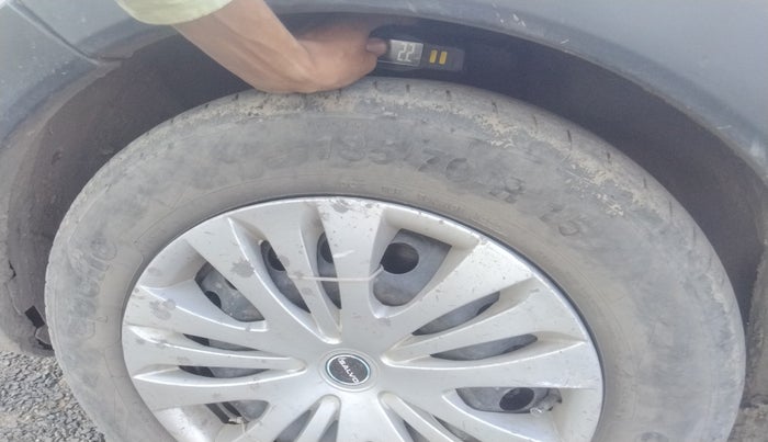 2017 Renault Lodgy 85 PS RXL STEPWAY 8 STR, Diesel, Manual, 1,52,701 km, tyre