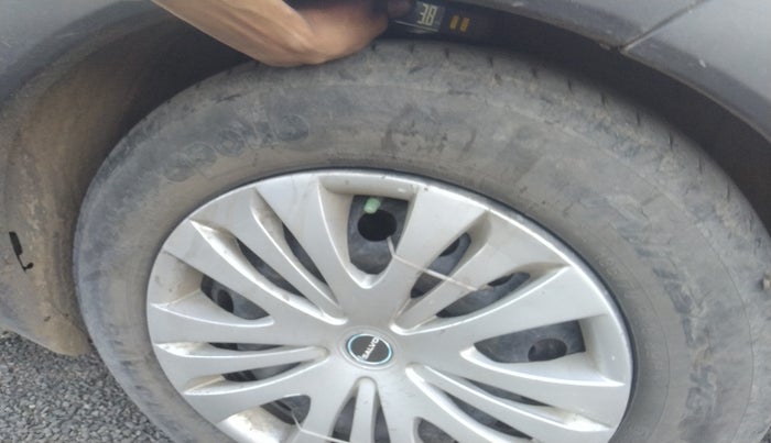 2017 Renault Lodgy 85 PS RXL STEPWAY 8 STR, Diesel, Manual, 1,52,701 km, tyre