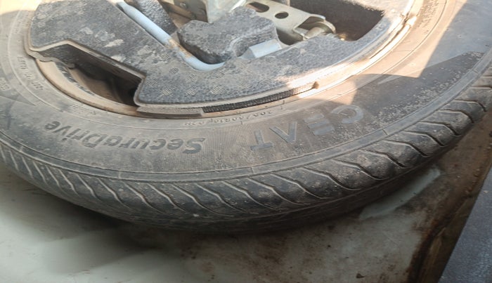 2019 Maruti Vitara Brezza VDI, Diesel, Manual, 76,696 km, tyre