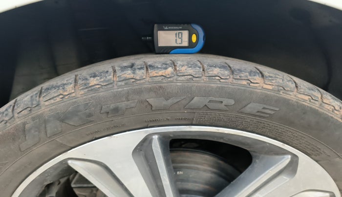 2017 Hyundai Verna 1.6 CRDI SX, Diesel, Manual, 1,38,213 km, tyre