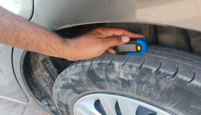 2020 Maruti Dzire VXI, Petrol, Manual, 77,014 km, tyre