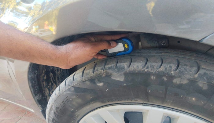 2020 Maruti Dzire VXI, Petrol, Manual, 77,014 km, tyre