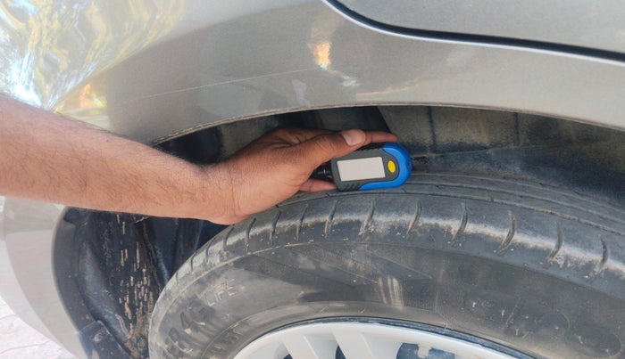 2020 Maruti Dzire VXI, Petrol, Manual, 77,014 km, tyre