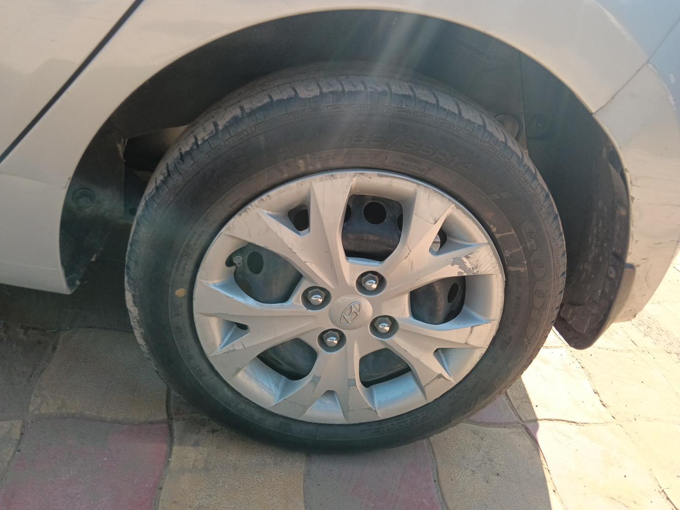 2014 Hyundai Grand i10 SPORTZ 1.2 KAPPA VTVT, Petrol, Manual, 82,556 km, tyre