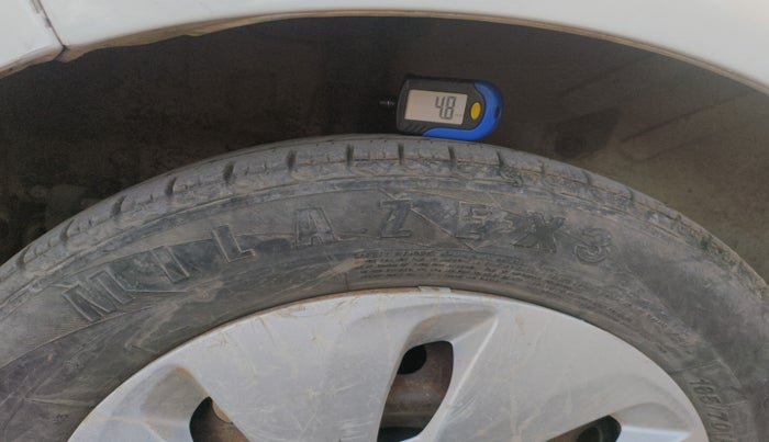 2014 Maruti Celerio VXI CNG, Petrol, Manual, 1,42,531 km, tyre