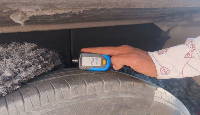 2014 Maruti Celerio VXI CNG, Petrol, Manual, 1,42,531 km, tyre