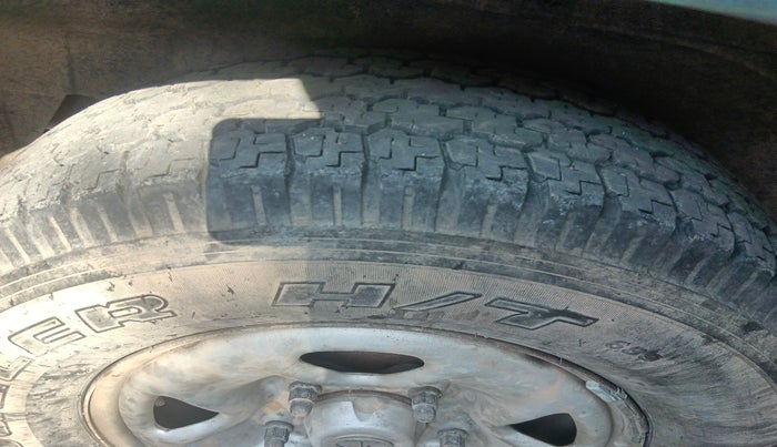 2018 Tata Hexa XE 4X2 7 STR, Diesel, Manual, 69,700 km, tyre