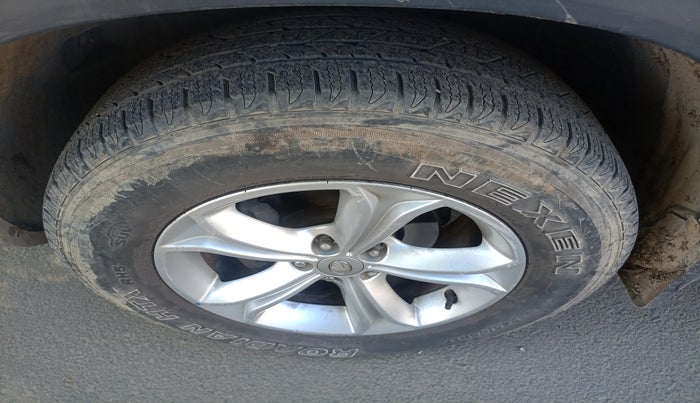 2019 Tata Harrier XZ 2.0L, Diesel, Manual, 10,37,788 km, tyre