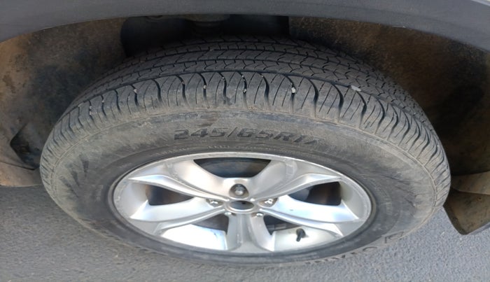 2019 Tata Harrier XZ 2.0L, Diesel, Manual, 10,37,788 km, tyre