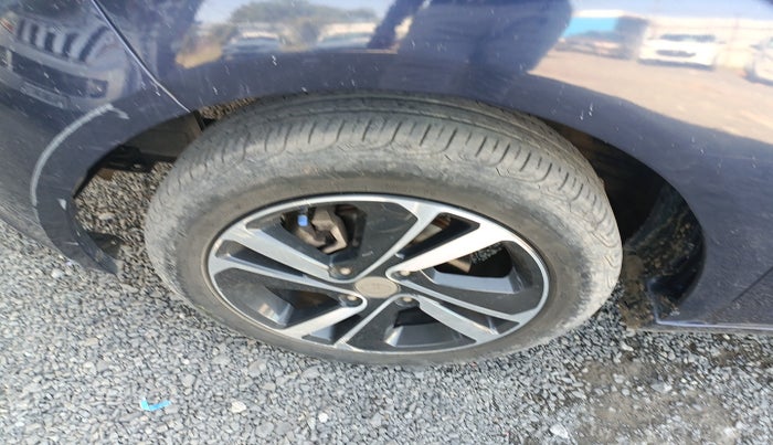 2023 Tata ALTROZ XZ PLUS SUNROOF CNG, Petrol, Manual, 53,468 km, tyre