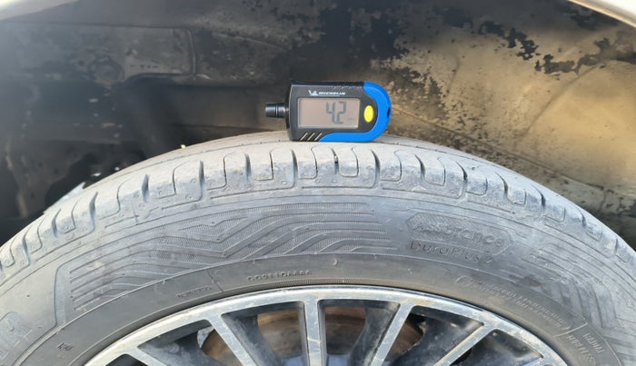 2015 Maruti Wagon R 1.0 VXI, Petrol, Manual, 82,637 km, tyre