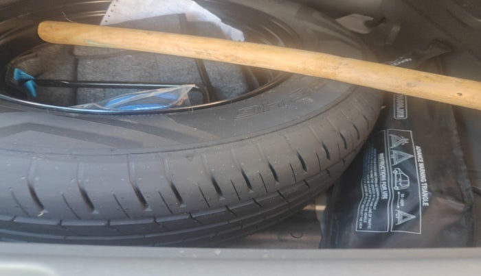 2024 Hyundai Creta SX (O) 1.5 PETROL, Petrol, Manual, 15,000 km, tyre