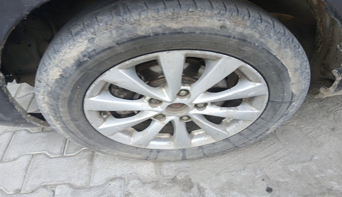 2015 Maruti Ertiga ZDI, Diesel, Manual, 1,80,635 km, tyre