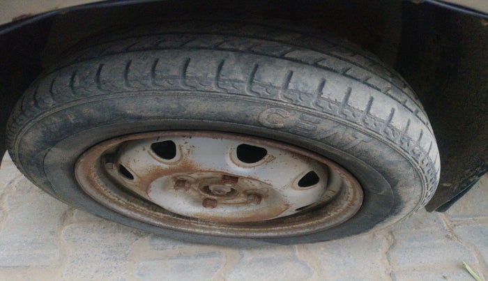 2010 Maruti Alto K10 LXI, Petrol, Manual, 1,72,227 km, tyre