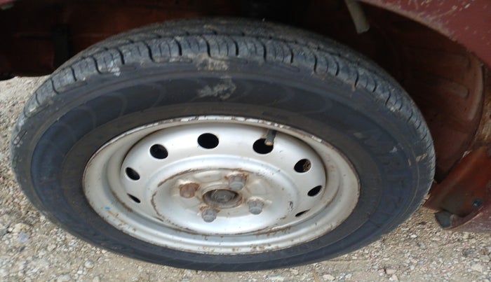 2012 Maruti Wagon R 1.0 LXI LPG, Petrol, Manual, 1,01,864 km, tyre