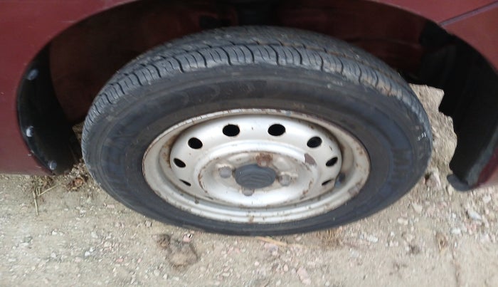 2012 Maruti Wagon R 1.0 LXI LPG, Petrol, Manual, 1,01,864 km, tyre