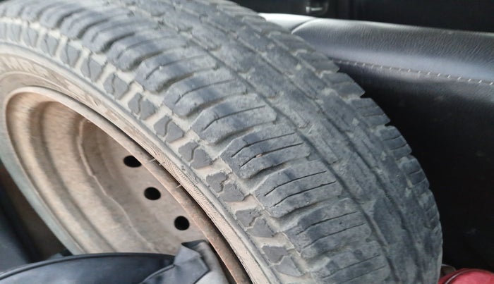 2012 Maruti Wagon R 1.0 LXI LPG, Petrol, Manual, 1,01,864 km, tyre