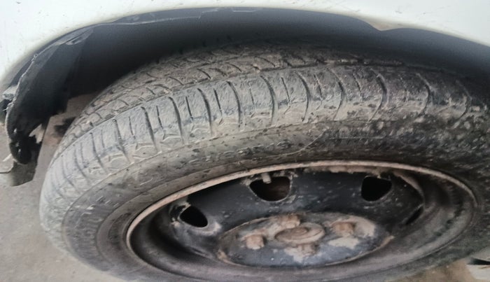 2017 Maruti Alto K10 VXI, Petrol, Manual, 38,378 km, tyre