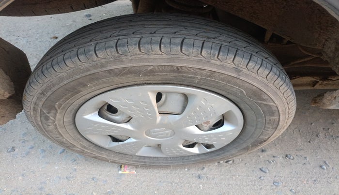 2019 Maruti Eeco 5 STR WITH A/C+HTR, Petrol, Manual, 90,345 km, tyre