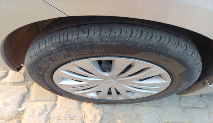 2015 Maruti Ertiga VDI SHVS, Diesel, Manual, 1,37,584 km, tyre