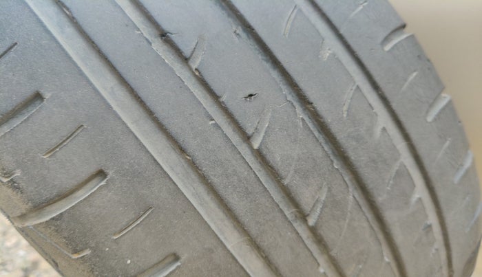 2017 Ford Ecosport TREND 1.5L DIESEL, Diesel, Manual, 1,55,238 km, tyre