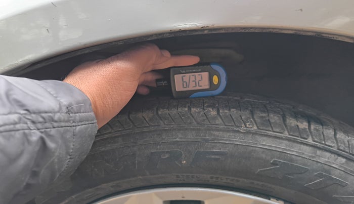 2012 Maruti Swift Dzire VXI, Petrol, Manual, 2,01,191 km, tyre