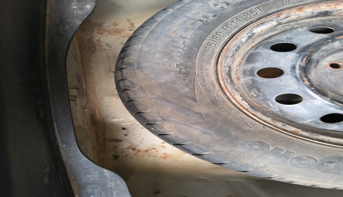 2012 Maruti Swift Dzire VXI, Petrol, Manual, 2,01,191 km, tyre