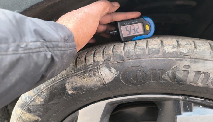 2020 Hyundai VENUE S 1.2, Petrol, Manual, 1,03,758 km, tyre