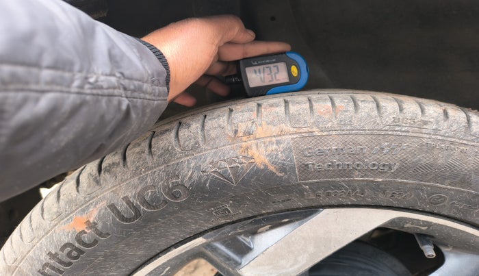 2020 Hyundai VENUE S 1.2, Petrol, Manual, 1,03,758 km, tyre